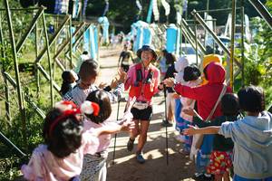 BIB: 1041
                            <button type="button" onclick="openModal(19042252)" class="btn btn-primary btn-sm float-right btn-popup" data-toggle="modal" data-target=".modal-high-quality">
                        <i class="fas fa-shopping-cart"></i> Add to Cart
                    </button>
                                            <button type="button" onclick="isThisMe(19042252, true)" class="btn btn-success btn-sm float-right btn-popup btn-isme hidden" data-toggle="tooltip" data-placement="bottom" title="นี่คือรูปของคุณใช่ไหม คลิกที่นี่เพื่อเอาเข้าอัลบั้ม">
                        <i class="fas fa-plus"></i> Add to album
                    </button>
                    <button type="button" onclick="isThisMe(19042252, false)" class="btn btn-warning btn-sm float-right btn-popup btn-isnotme hidden">
                        <i class="fas fa-ban"></i> Remove from album
                    </button>